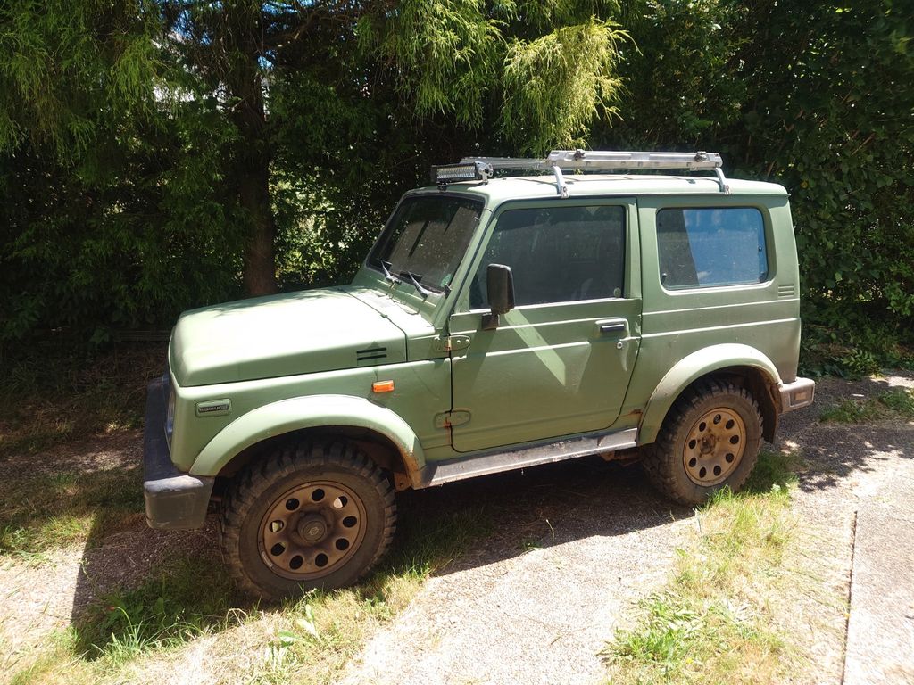 Bild des Angebotes Suzuki SJ Samurai Deluxe Limousine Deluxe