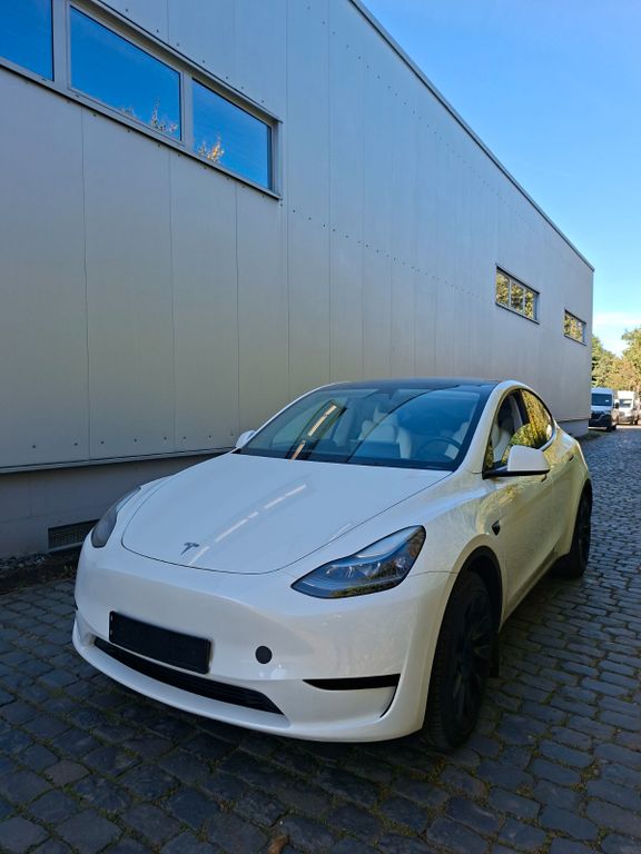 Bild des Angebotes Tesla Model Y Basis RWD