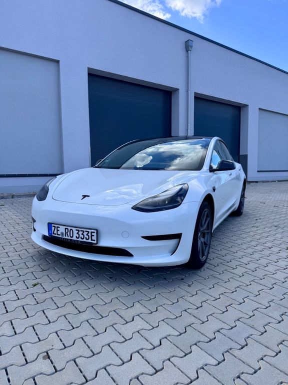 Bild des Angebotes Tesla Model 3 Hinterradantrieb RWD RWD