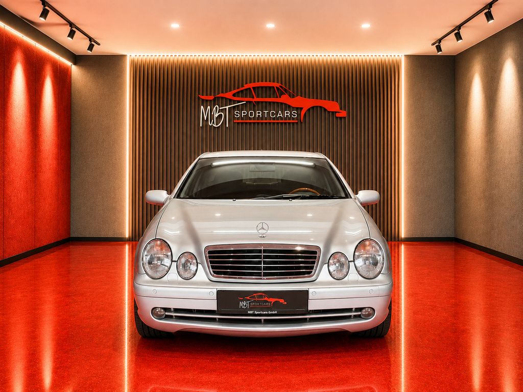 Bild des Angebotes Mercedes-Benz CLK 320 ELEG./3.2 V6 218PS/AMG/WENIG KM/DESIGNO!