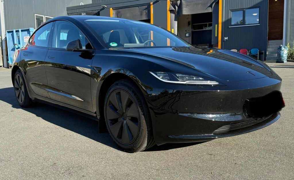 Tesla Model 3 RWD Premium Longe Range LR Highland 2026