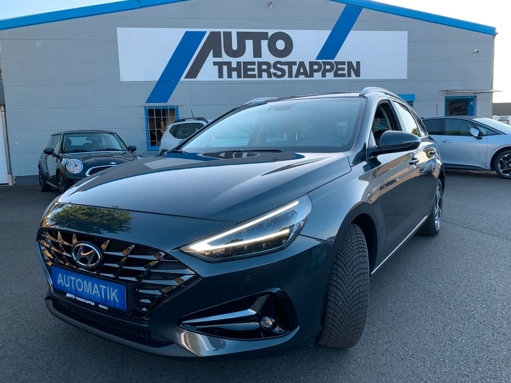 Bild des Angebotes Hyundai i30CW Select 120PS DCT LED/AppConnect/Sitzh./PDC