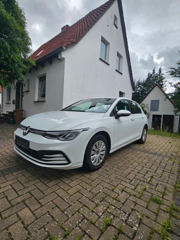 Bild des Angebotes Volkswagen Golf 8 1.0 TSI LED/PDC/SHZG/Lenkradhzg.