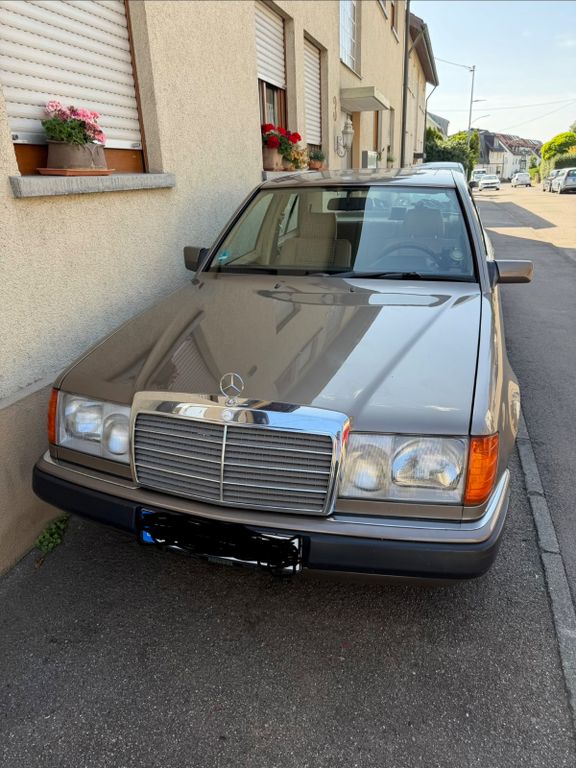 Bild des Angebotes Mercedes-Benz W124 230E