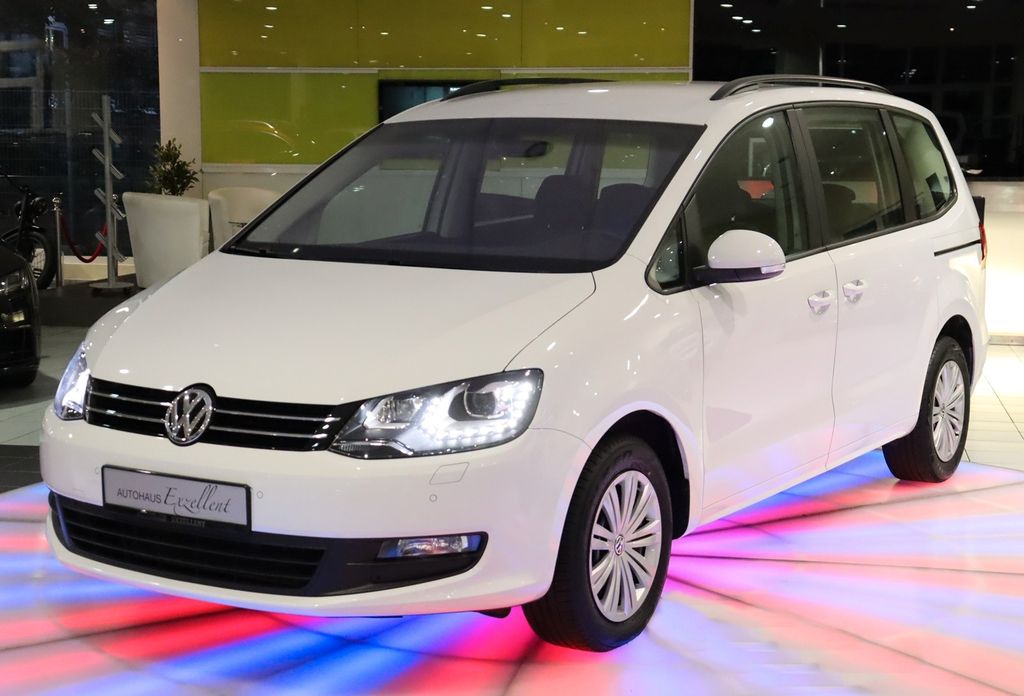 Bild des Angebotes Volkswagen Sharan Trendline BMT *KLIMAAUT*XENON*SHZ*PDC*MFL