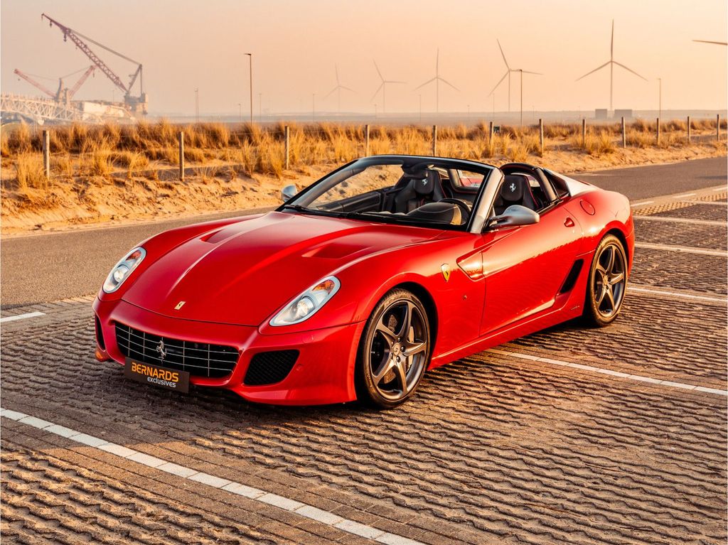 Bild des Angebotes Ferrari 599 SA Aperta - Rosso F1 2007 - 1 of 80