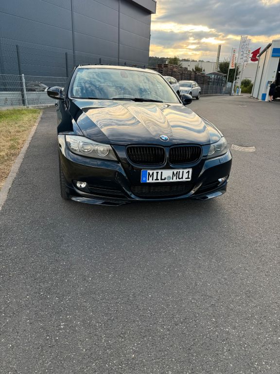 Bild des Angebotes BMW 325d n57 keyless Anhänger Schiebedach Auto.