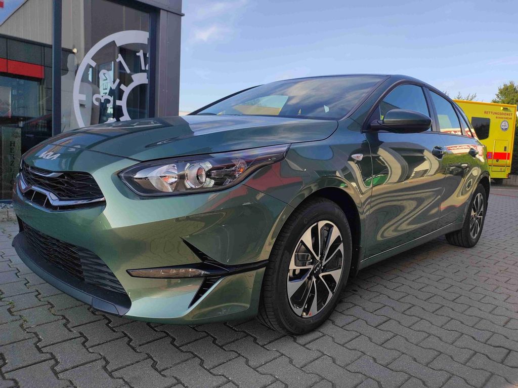 Bild des Angebotes Kia Ceed 1.5 T-GDI AT Kamera*Sitzheizung*APP*Navi