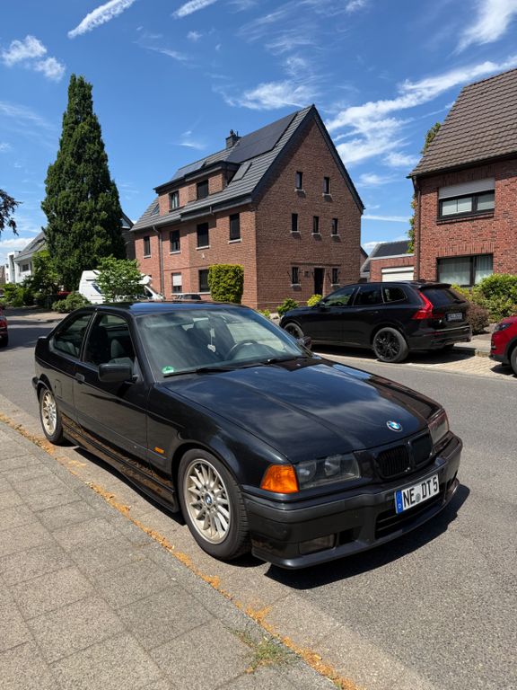 BMW 316i Coupe Sport Edition Sport Edition