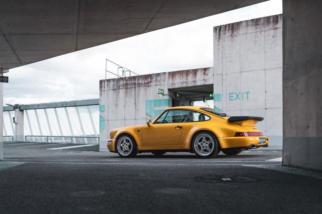 Bild des Angebotes Porsche 964 Turbo 3.6 *Speedgelb / Speedline / Dt. Fzg*