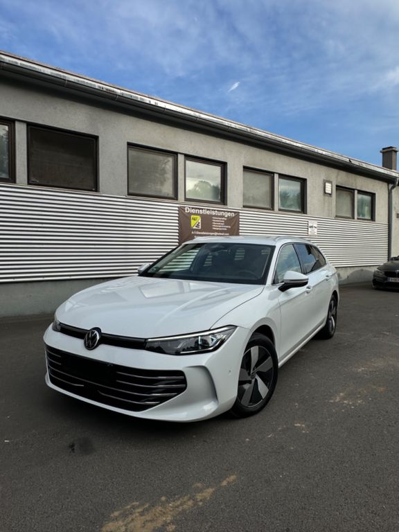 Bild des Angebotes Volkswagen Passat 2.0 TDI SCR DSG Elegance Elegance