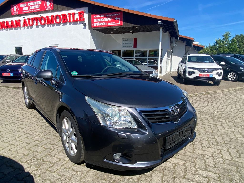 Bild des Angebotes Toyota Avensis Kombi Sol 1.8 NAVI/Kamera/Sitzh/6-Gang/