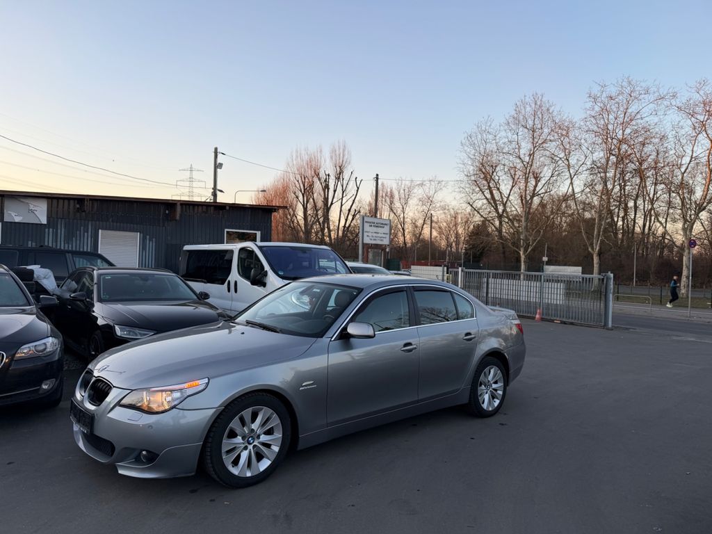 Bild des Angebotes BMW 520i M lim.  KLIMA/TÜV/SHZ/PDC V+H/LEDER/
