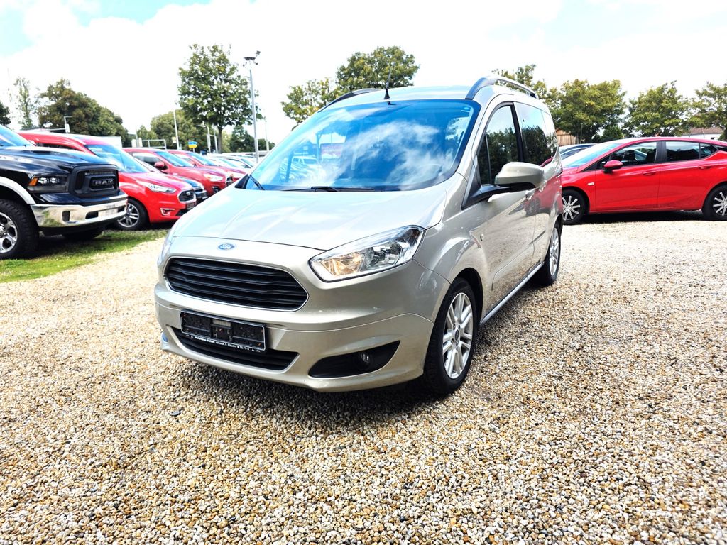 Bild des Angebotes Ford Tourneo Courier Titanium 61733 Km 1Hand