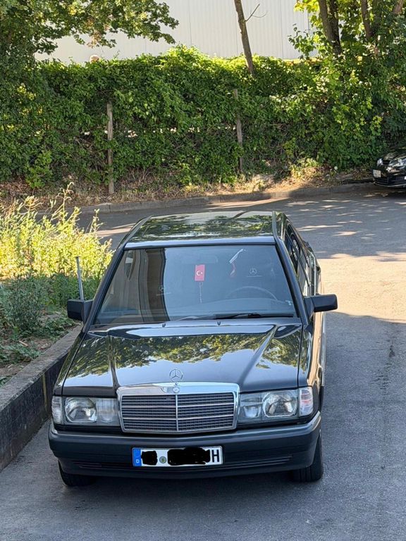Bild des Angebotes Mercedes-Benz 190 Oldtimer mit H-Kennzeichen