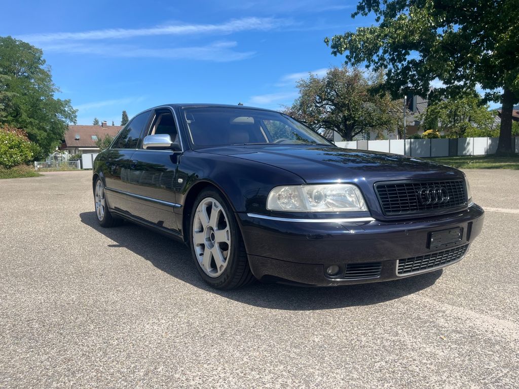 Audi S8 4.2 tiptronic quattro -