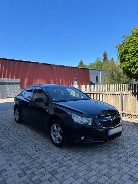 Bild des Angebotes Chevrolet Cruze 1.6 LS Benziner LS