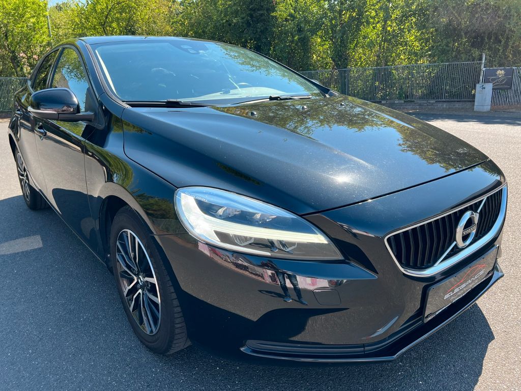 Bild des Angebotes Volvo V40 D2 *1.HAND SEHR GEPFLEGT