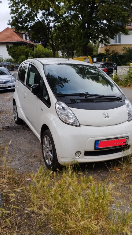 Peugeot iOn