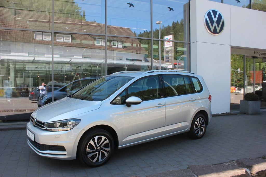 Bild des Angebotes Volkswagen Touran Active 1.5 TSI DSG Navi,ACC,PDC,AHK