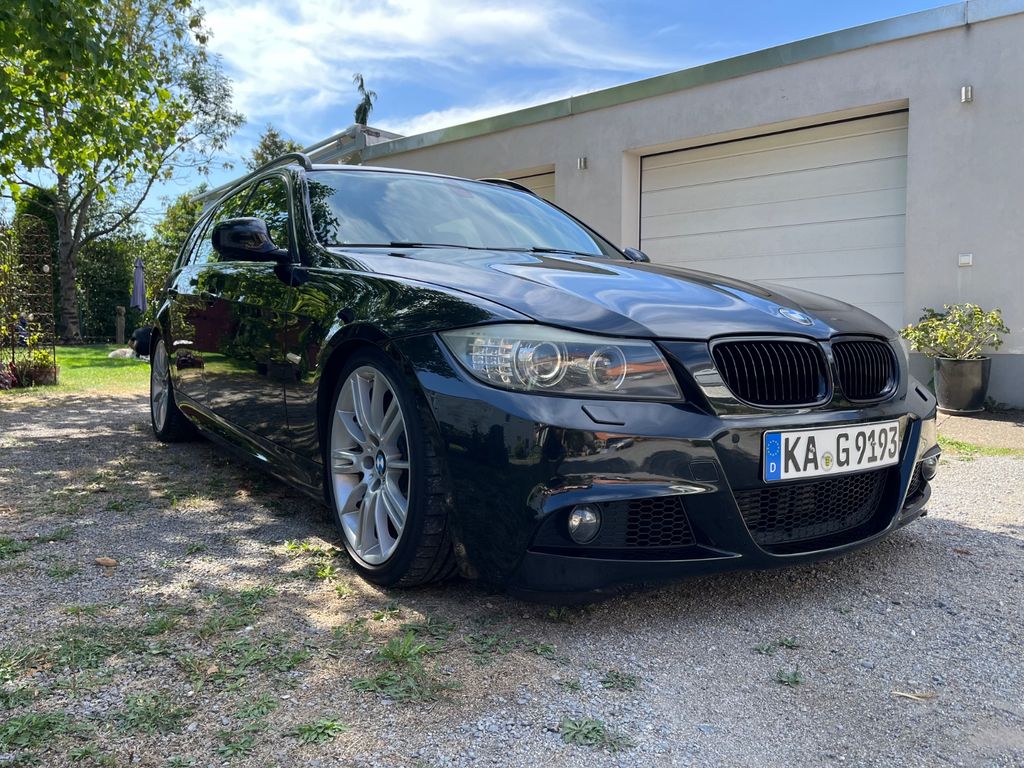 Bild des Angebotes BMW 330d Touring  M-Paket
