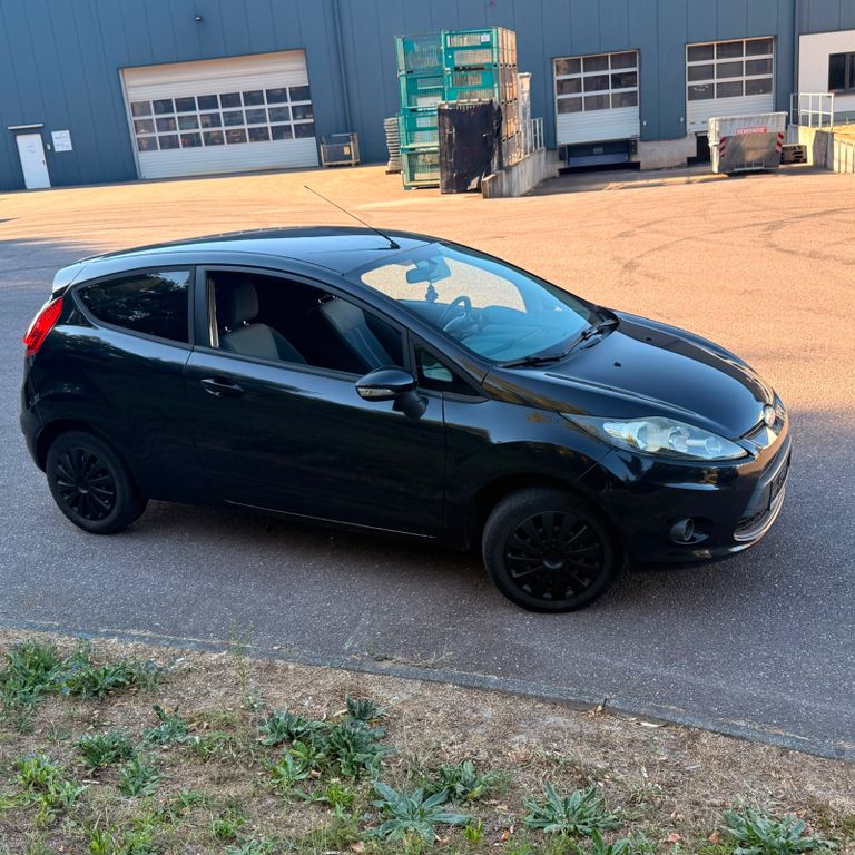 Bild des Angebotes Ford Fiesta 1,4 16V Ghia Ghia