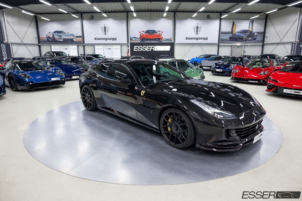 Bild des Angebotes Ferrari GTC4 Lusso 3.9 V8 T DCT | Carbon | Novitec