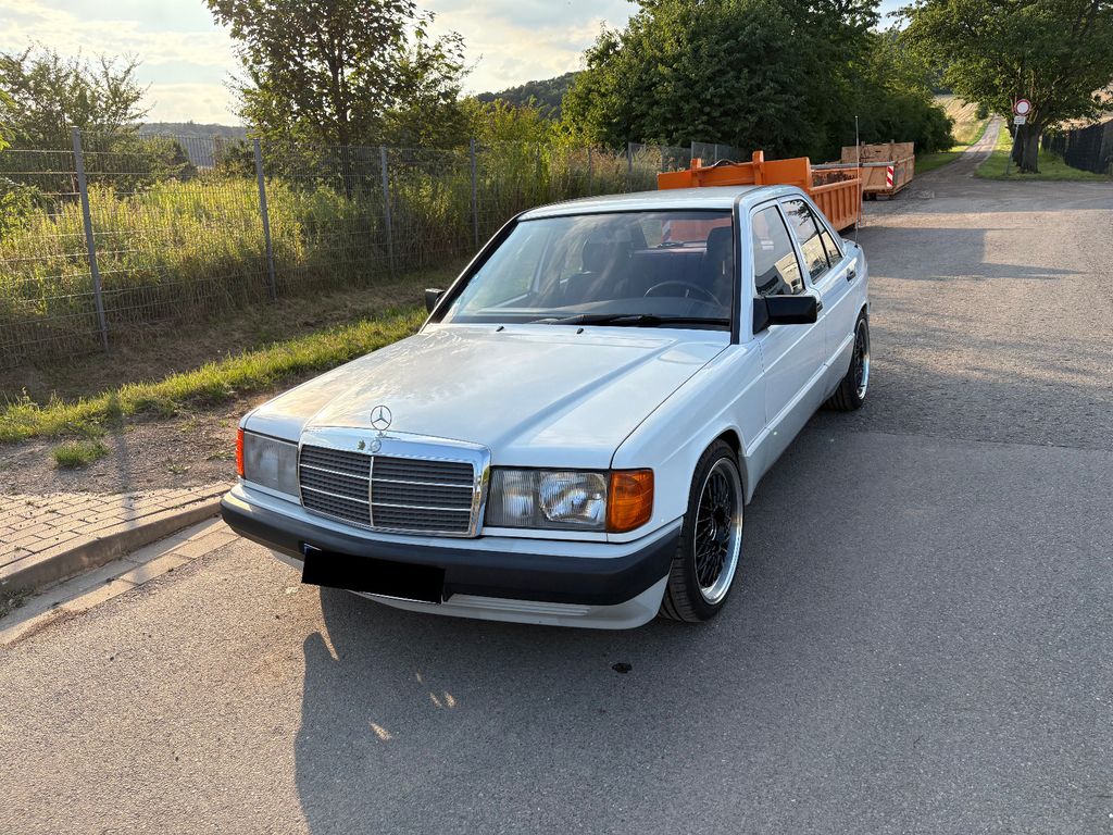 Bild des Angebotes Mercedes-Benz 190E 1.8 - TÜV 04/28