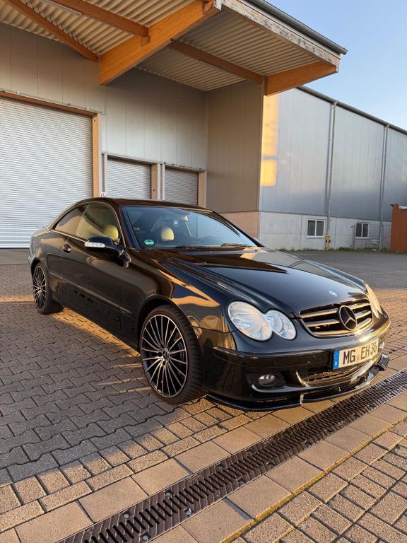 Bild des Angebotes Mercedes-Benz CLK 200 KOMPRESSOR Avantgarde APPLE CARPLAY