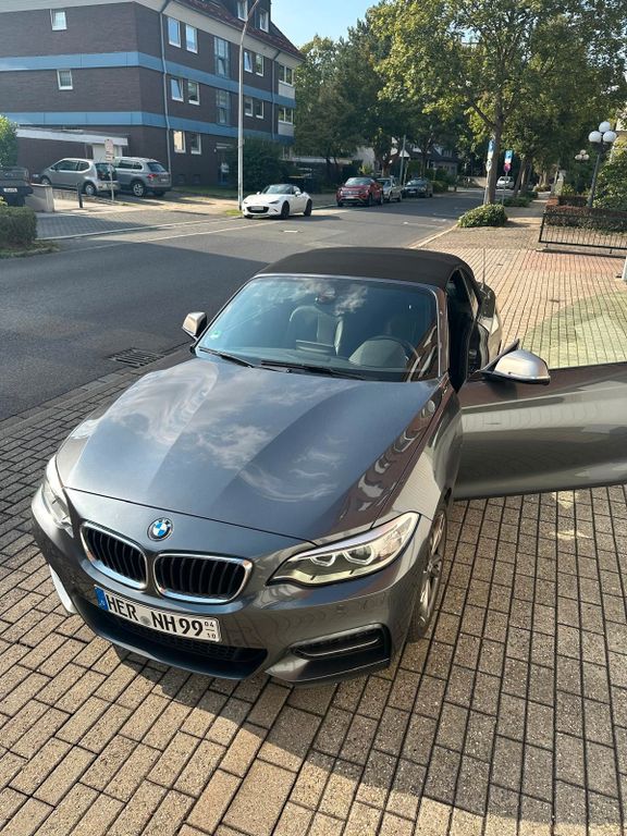 Bild des Angebotes BMW M235i xDrive Steptronic Cabrio -