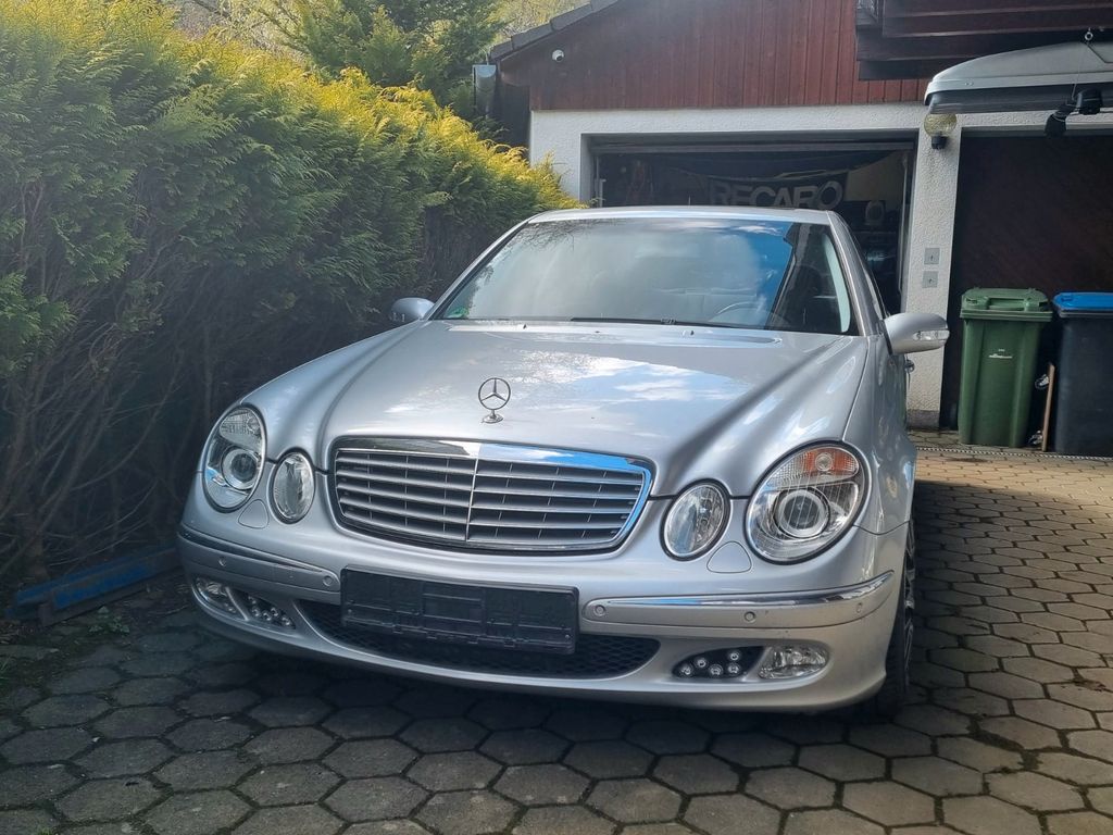 Bild des Angebotes Mercedes-Benz E 240 4MATIC Classic