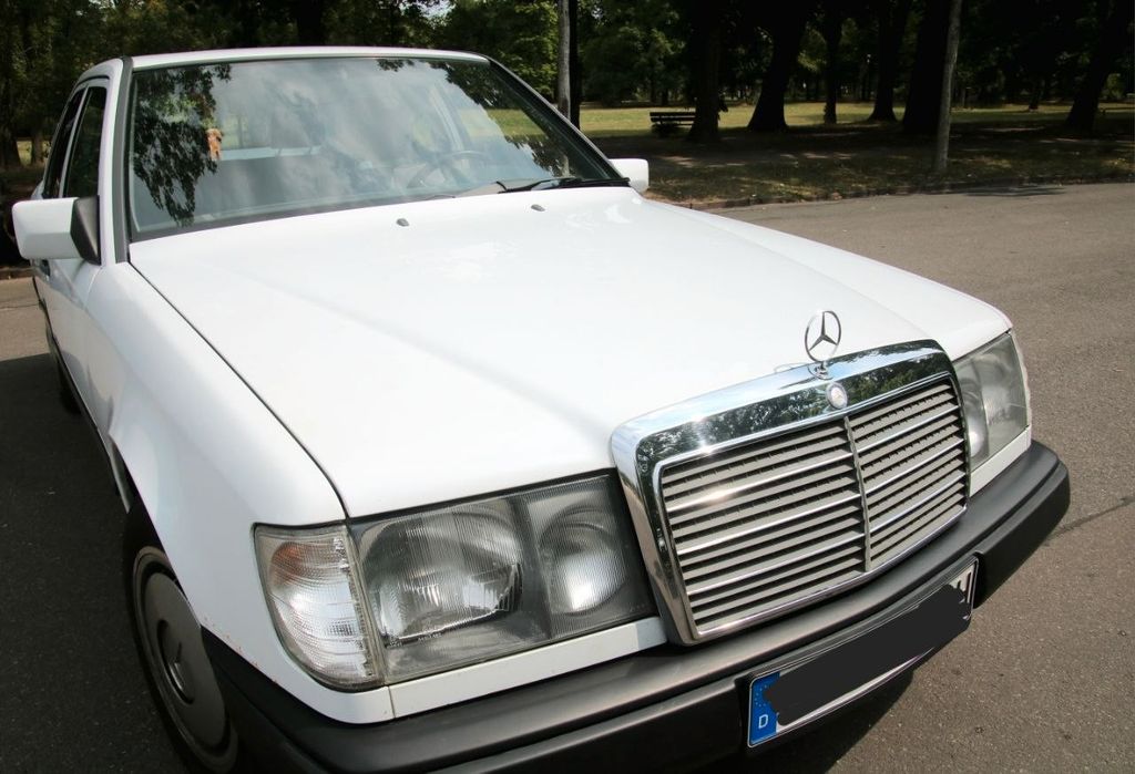Bild des Angebotes Mercedes-Benz 200 W124 H Kennzeichen Vergaser