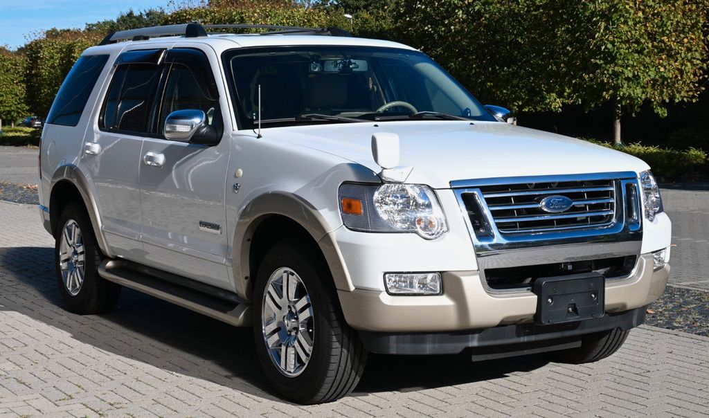 Ford Explorer V8 Eddie Bauer 4WD | Weiß