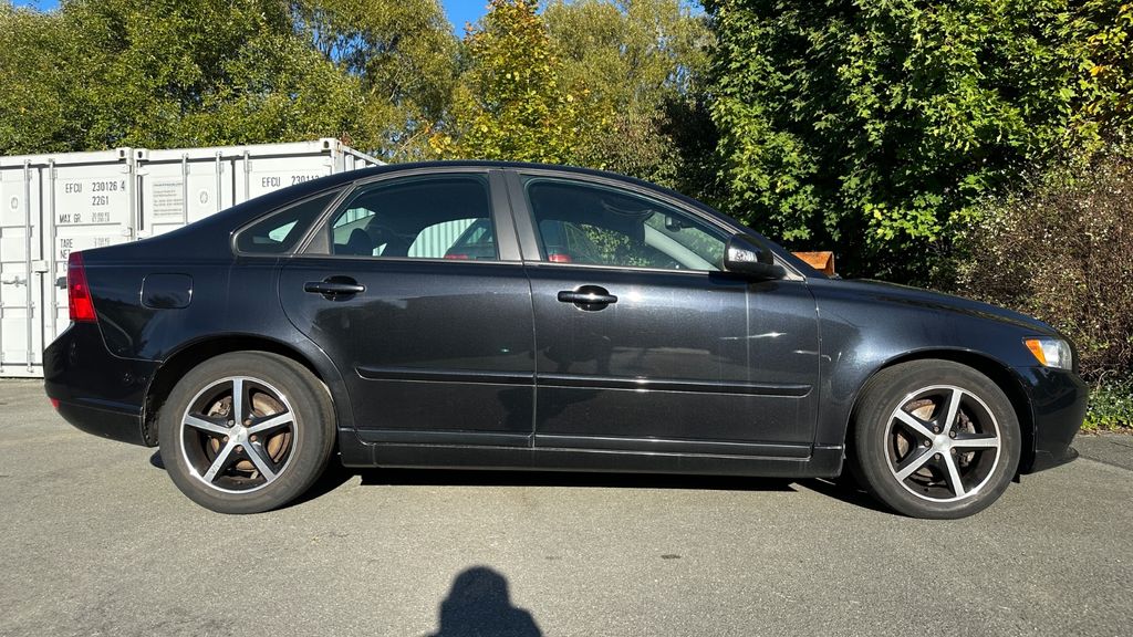 Bild des Angebotes Volvo S40 Lim.1.6 D Kinetic Motor läuft auf 3 Zylinder