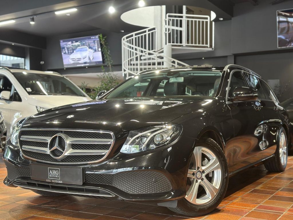Bild des Angebotes Mercedes-Benz E 250T 2x AVANTGARDE GLASDACH KAMERA AMBIENTEBEL