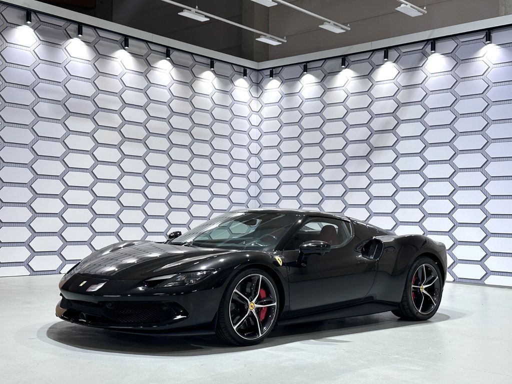Bild des Angebotes Ferrari 296 GTB DCT *FULL CARBON * LED*LIFTING*CARPLAY