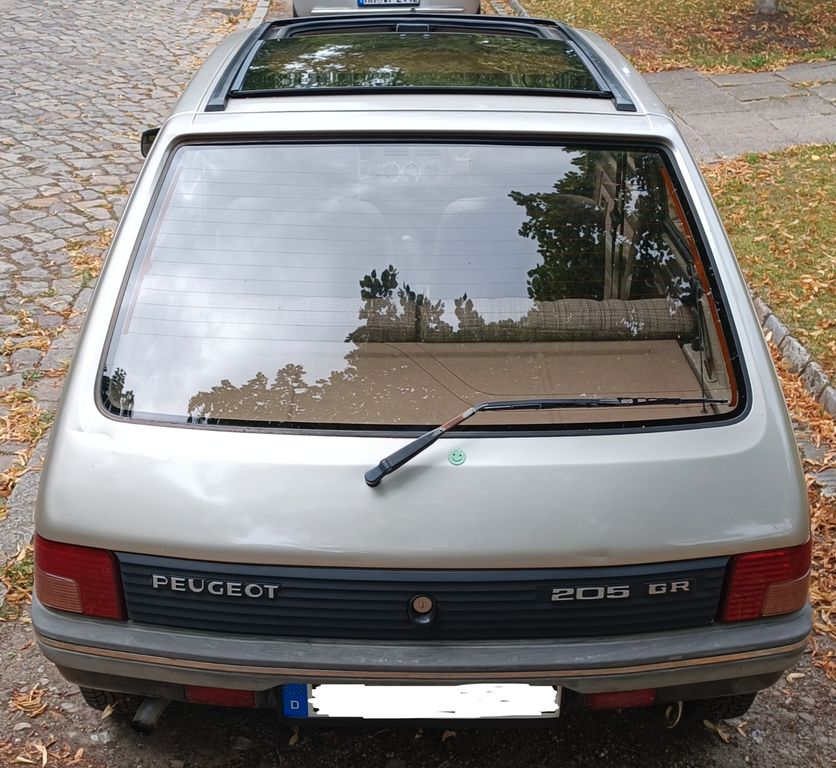 Bild des Angebotes Peugeot 205 GR 1.1 60PS - mit unwiderstehlichem Charme!