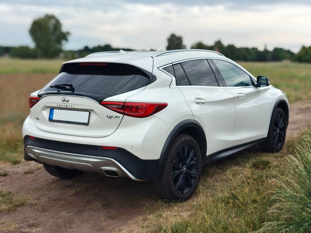 Infiniti QX30 2.2d DCT AWD Luxe Tech Luxe Tech Tüv Neu