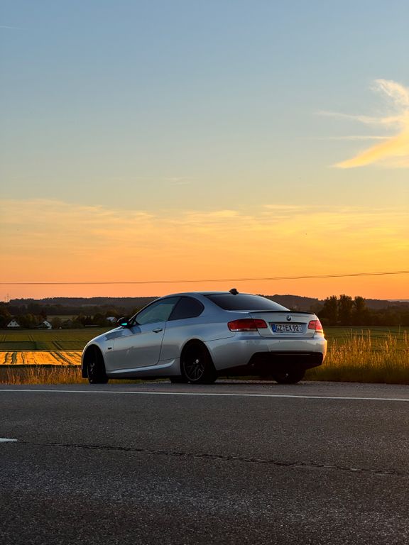 Bild des Angebotes BMW 325i Coupé -