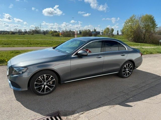 Bild des Angebotes Mercedes-Benz E 400 4MATIC Autom.  Avangard LED Burmester