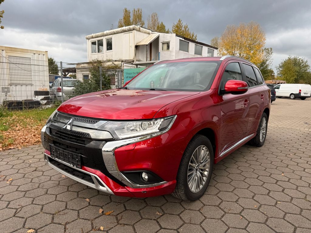 Mitsubishi Outlander 2.4 PLUG-IN HYBR 4WD Keyless Go