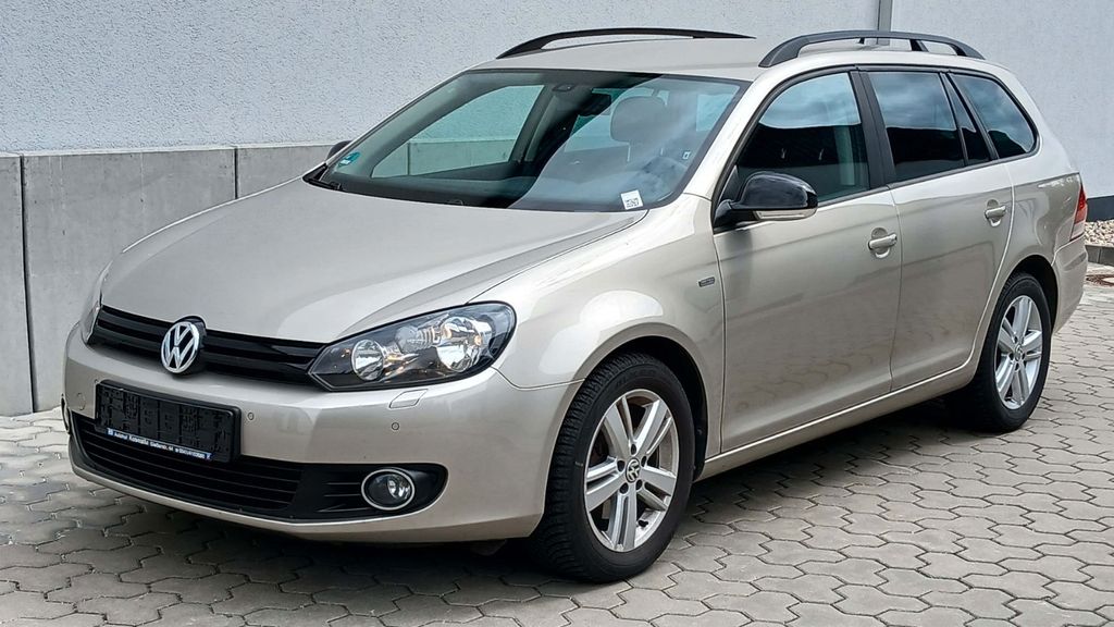 Bild des Angebotes Volkswagen GOLF VARIANT MATCH *AUTOMATIK *AHK *TÜV NEU *GAR