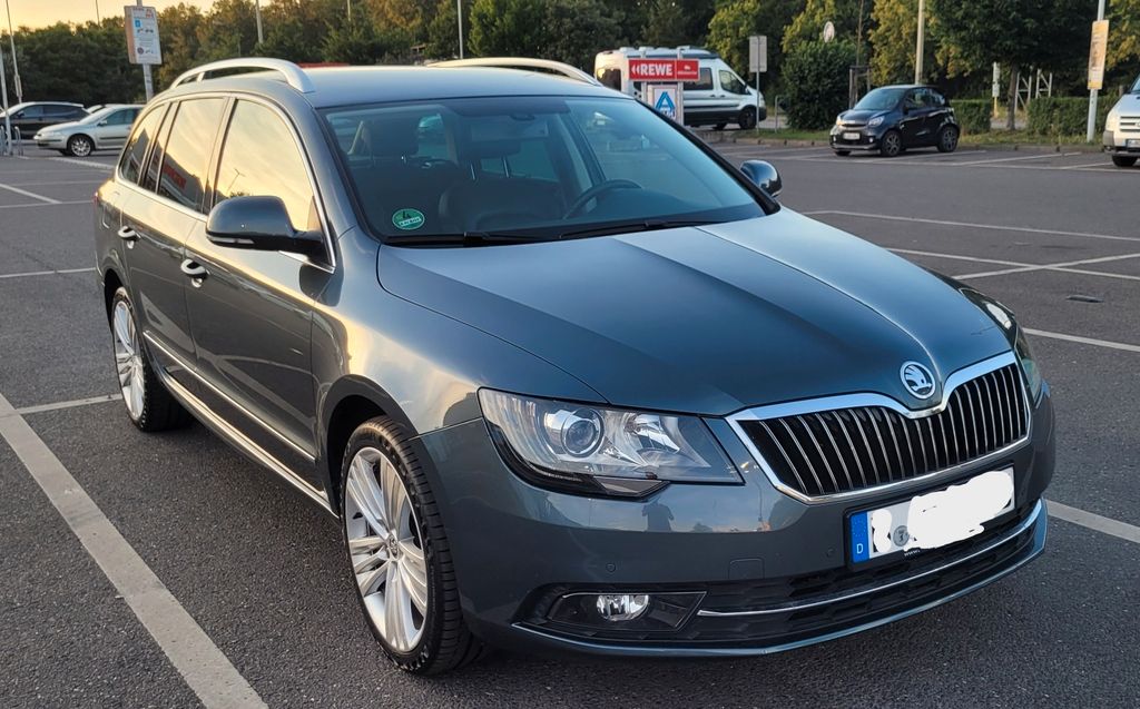 Bild des Angebotes Skoda Superb 2.0 TDI Elegance Combi Elegance