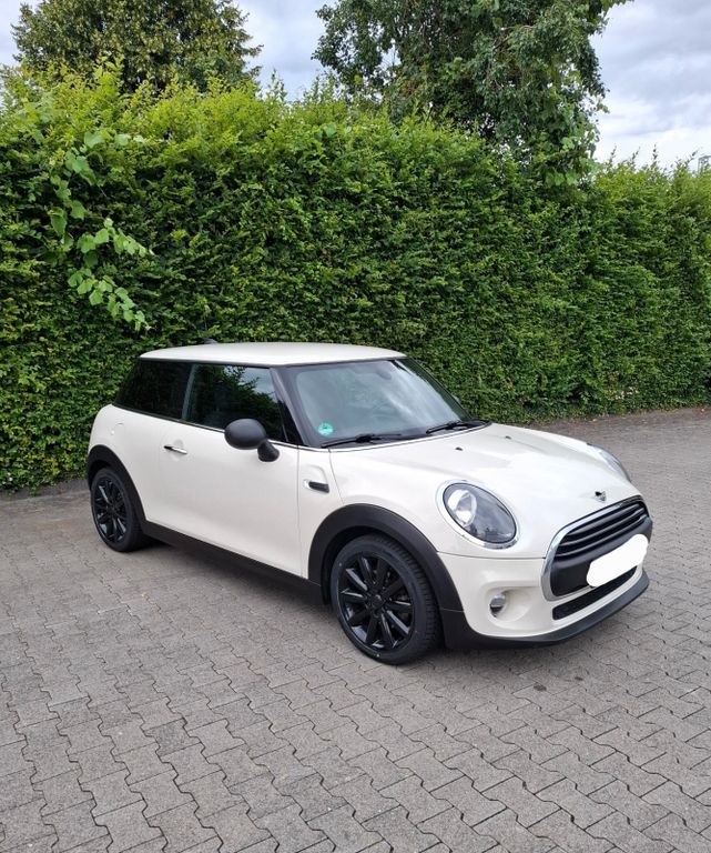 Bild des Angebotes MINI One Carplay Navi PDC Sitzheizung