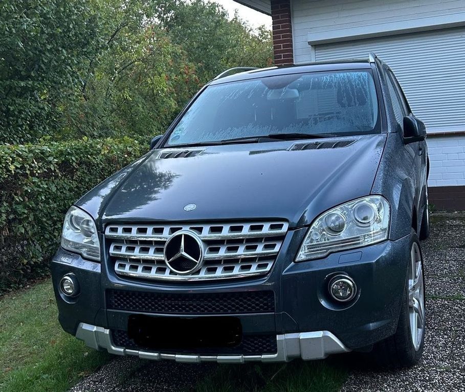 Bild des Angebotes Mercedes-Benz ML 500 4 Matik AMG Ausstattung