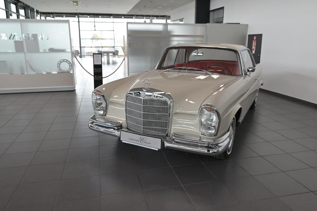 Bild des Angebotes Mercedes-Benz 250 SE Coupe KOMPLETT RESTAURIERT/KÜHLER/SERVOLE
