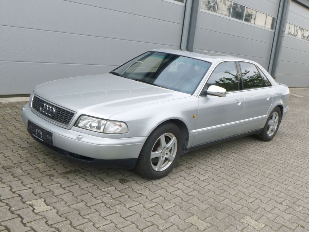 Audi S8, orginal 154.158 km