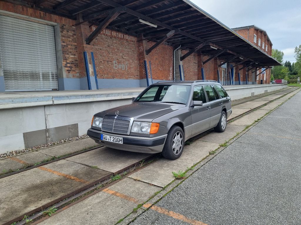 Mercedes-Benz 200 TE W124/S124 Tüv, gut erhalten