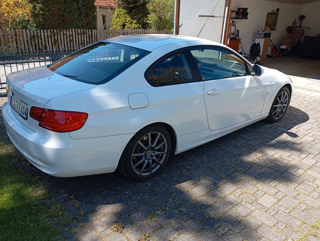 BMW 320i Coupé -