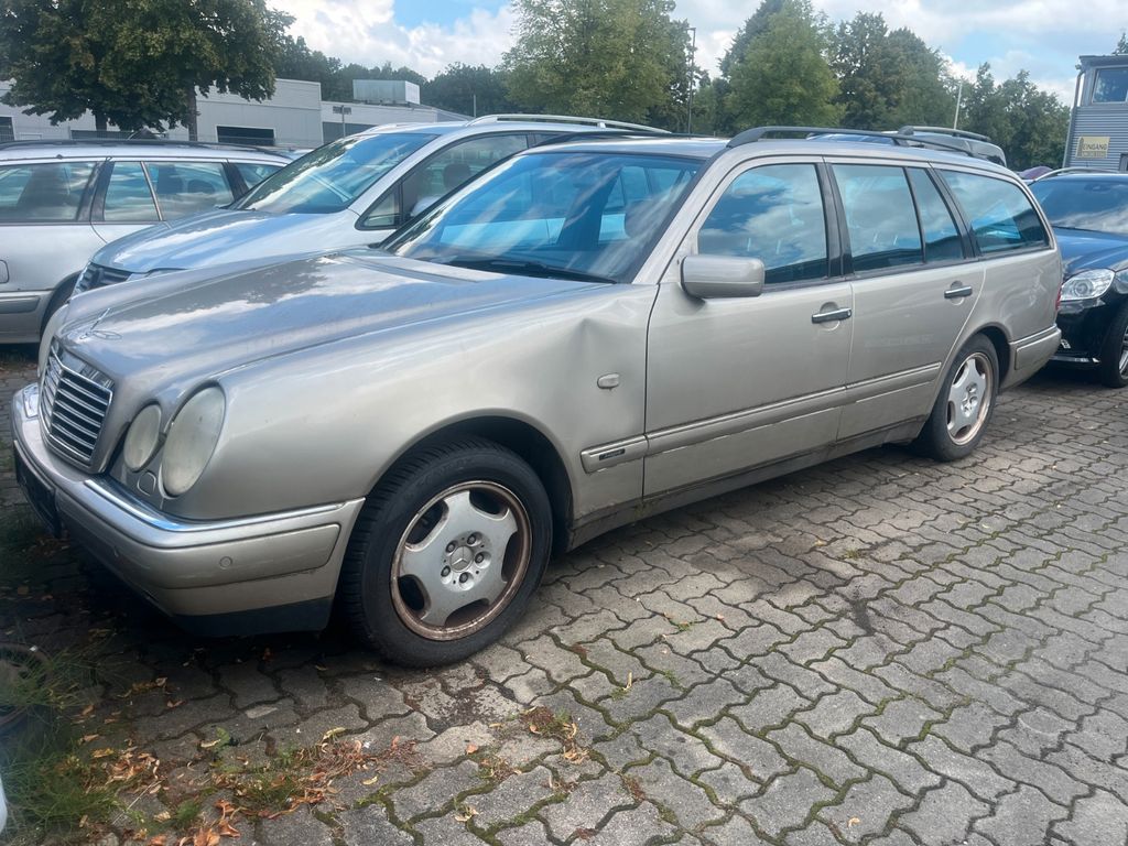 Bild des Angebotes Mercedes-Benz E 320  Kombi Allrad Kein Tüv